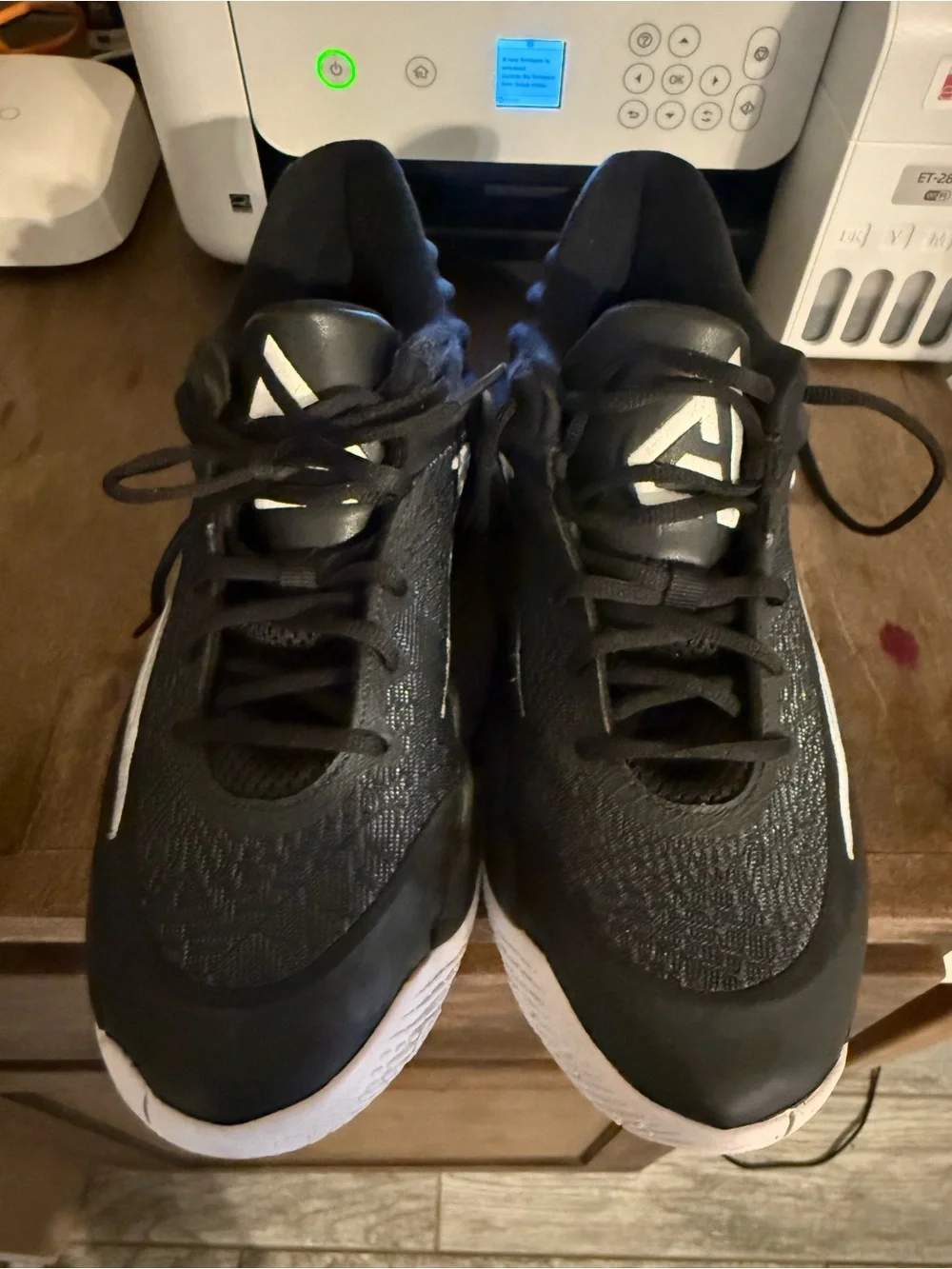 Nike Women’s Black and White Sneakers
